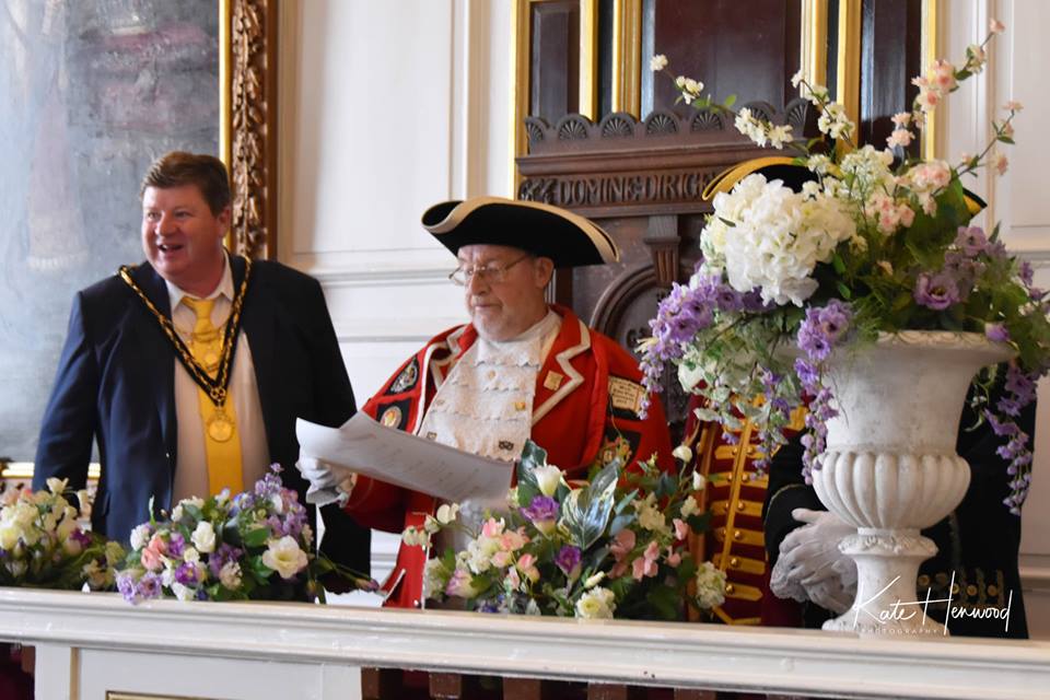Mayor receives Charter from the Guild